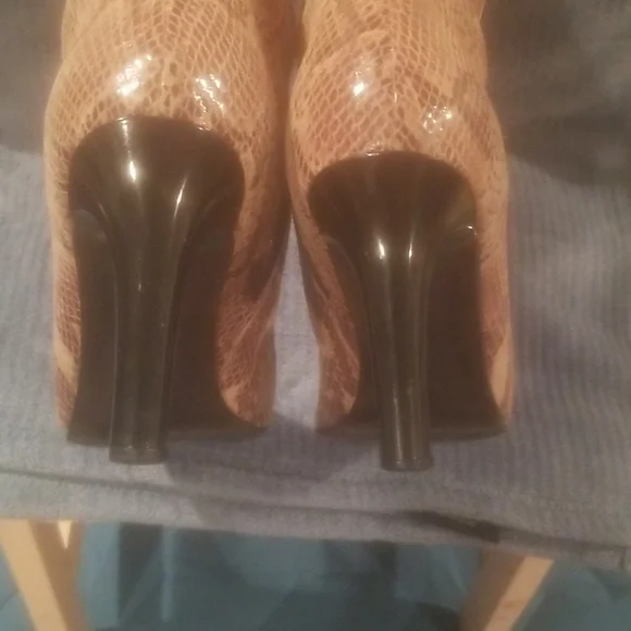 Snakeskin Boots - Picture 6 of 15